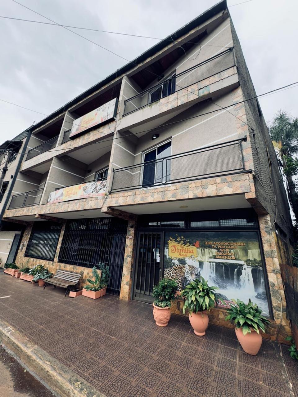La Familia Hotel Puerto Iguazú Exterior foto
